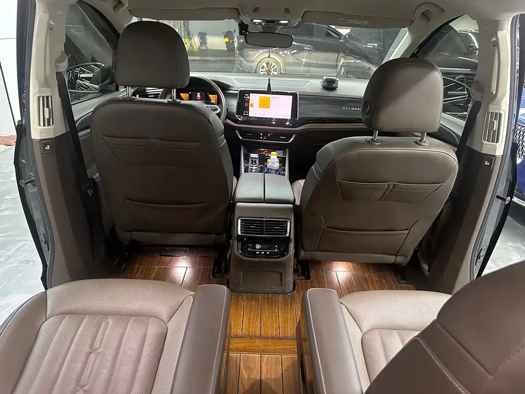 VOLKSWAGEN VILORAN 2022