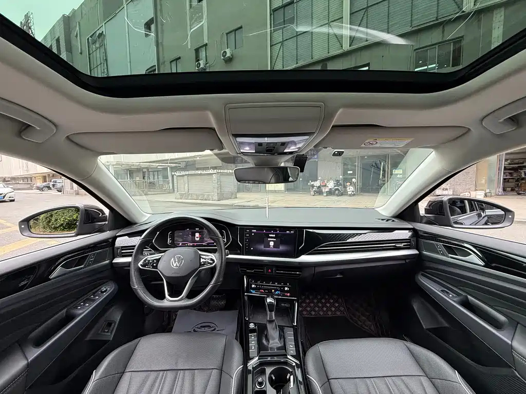 VOLKSWAGEN PASSAT 2021