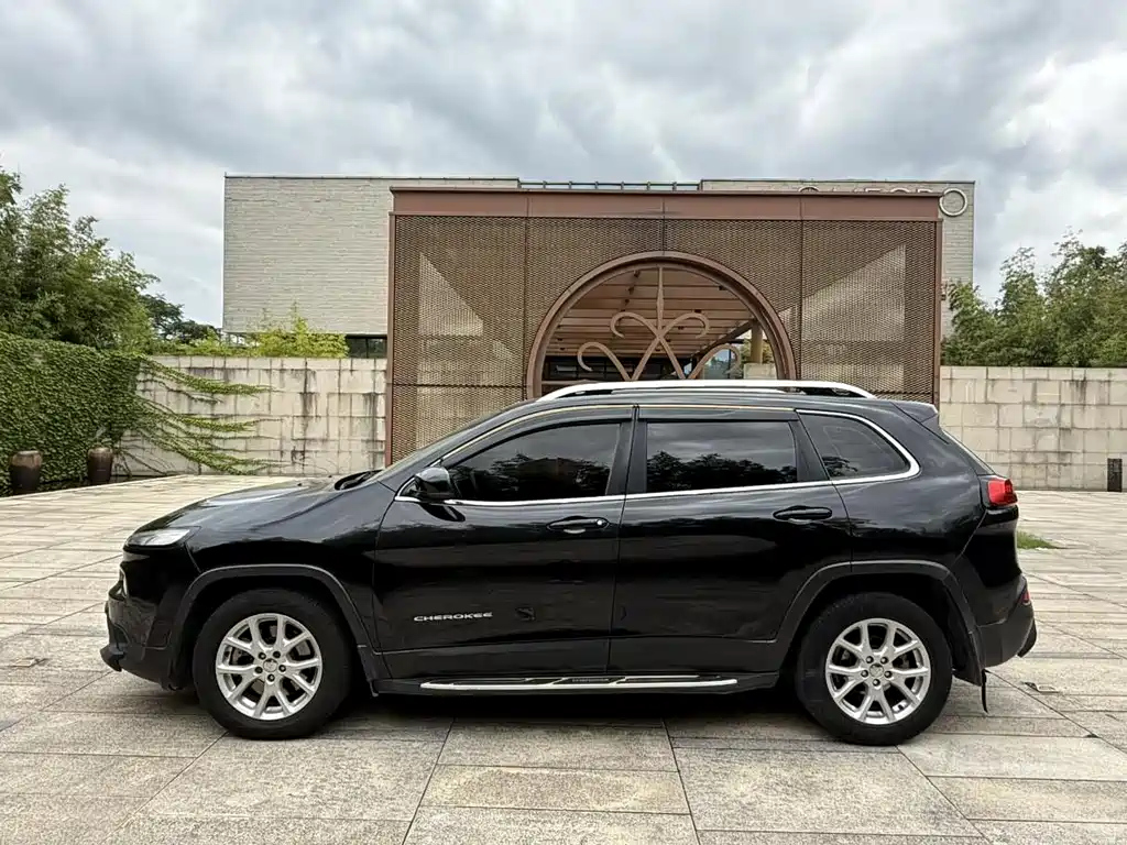 JEEP CHEROKEE 2016