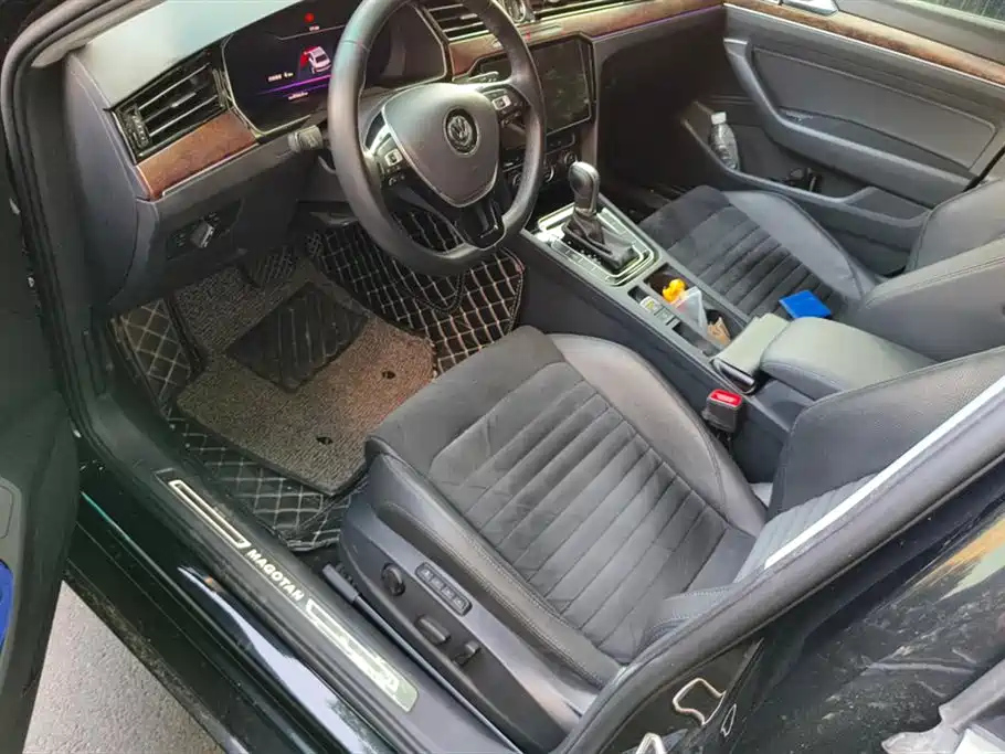 VOLKSWAGEN MAGOTAN 2018