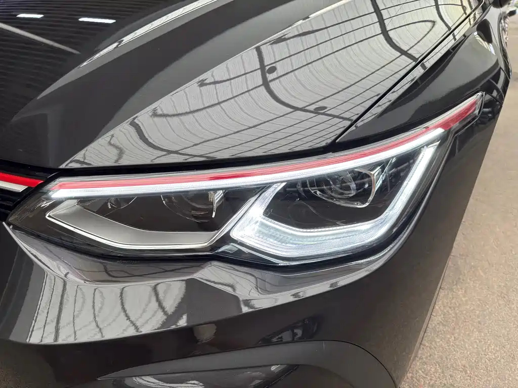 VOLKSWAGEN GOLF GTI 2021