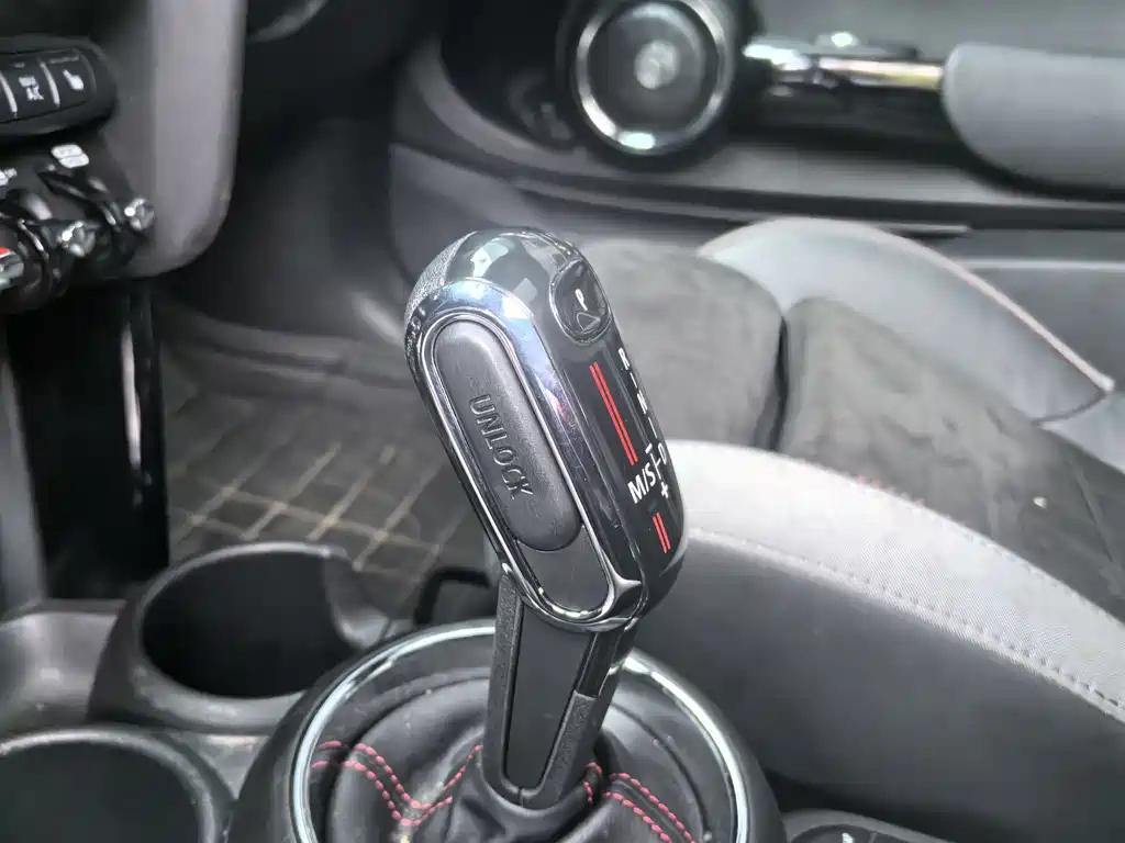 MINI JCW 2021