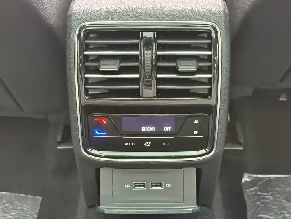 VOLKSWAGEN MAGOTAN 2021