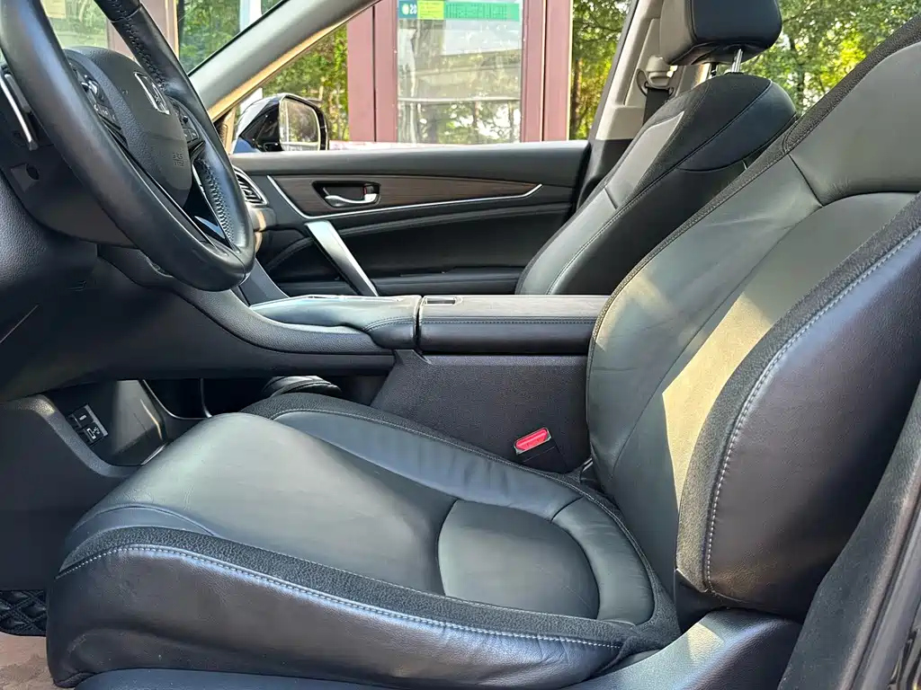 HONDA AVANCIER 2017