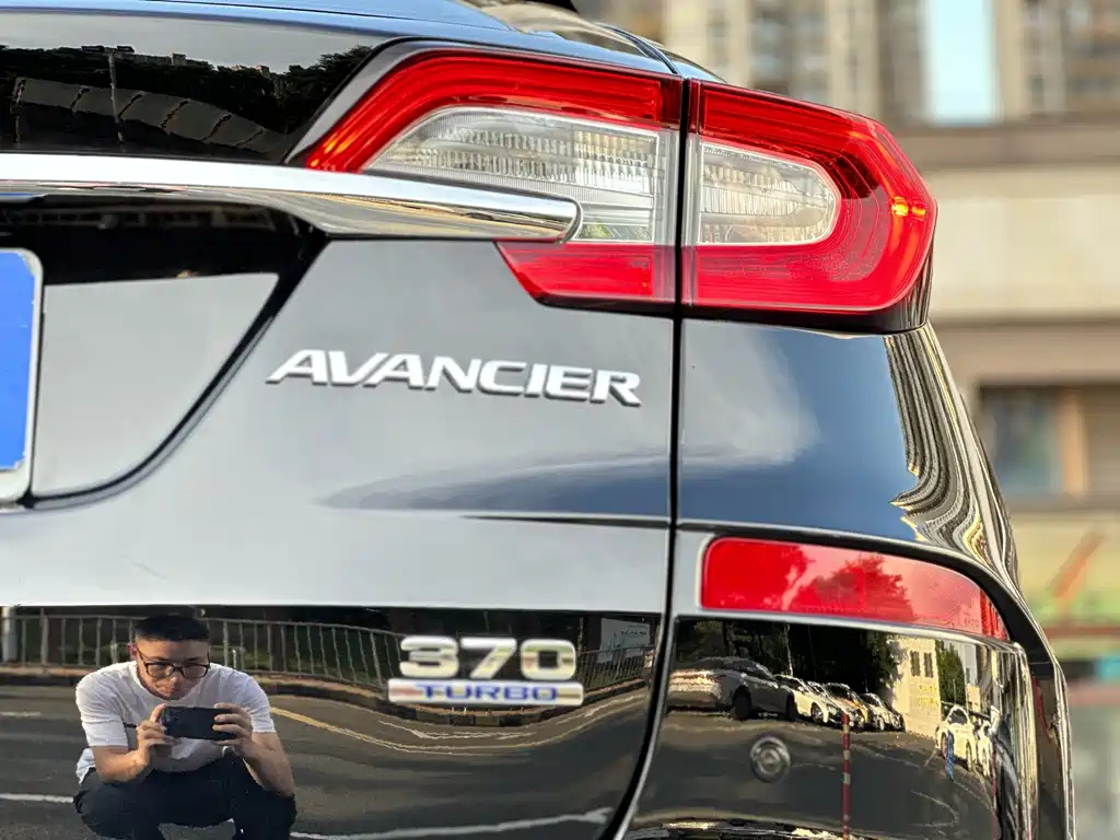 HONDA AVANCIER 2017