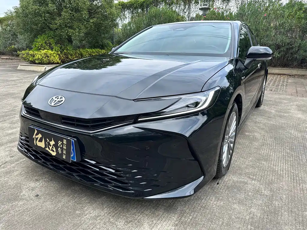 TOYOTA CAMRY 2024