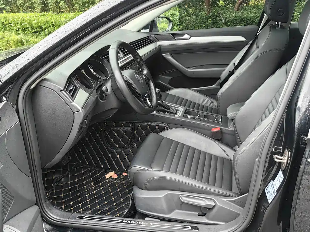 VOLKSWAGEN MAGOTAN 2018