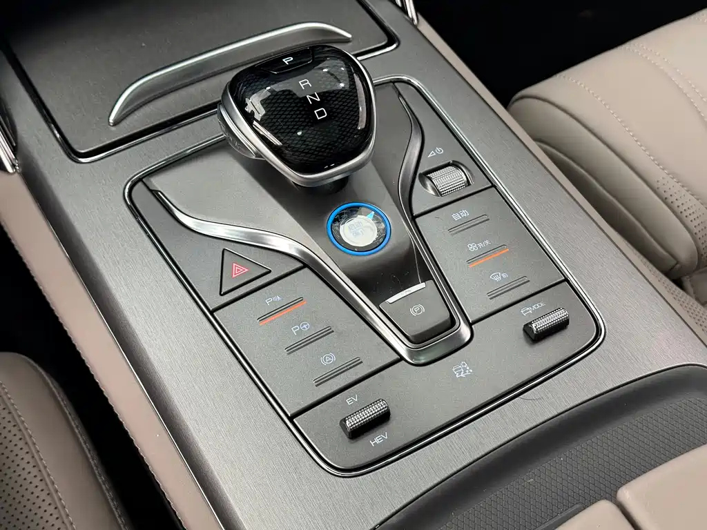 BYD TANG NEW ENERGY 2025