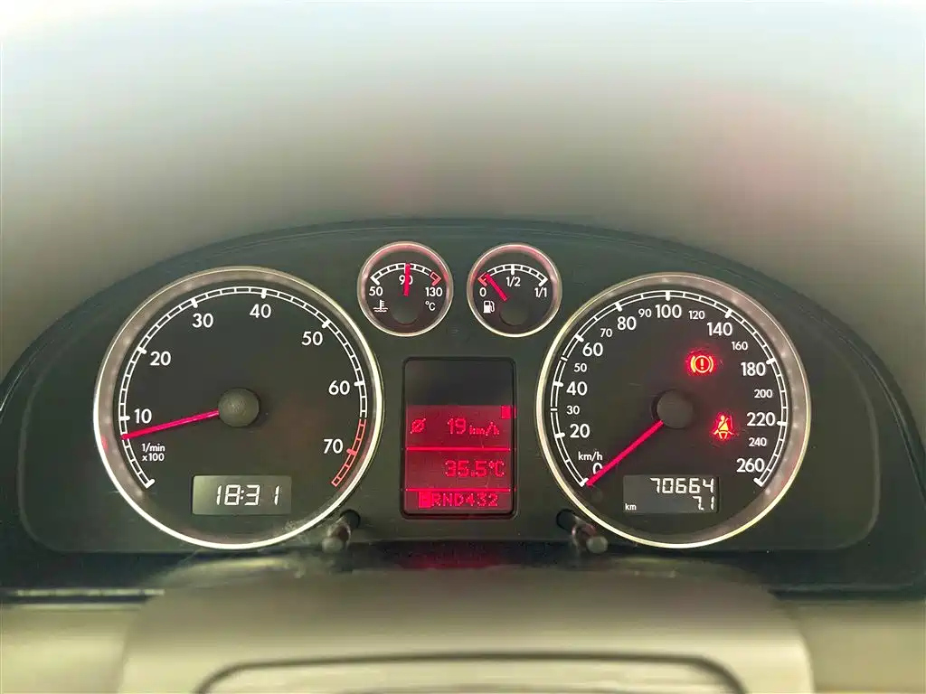 VOLKSWAGEN PASSAT LINGYU 2009