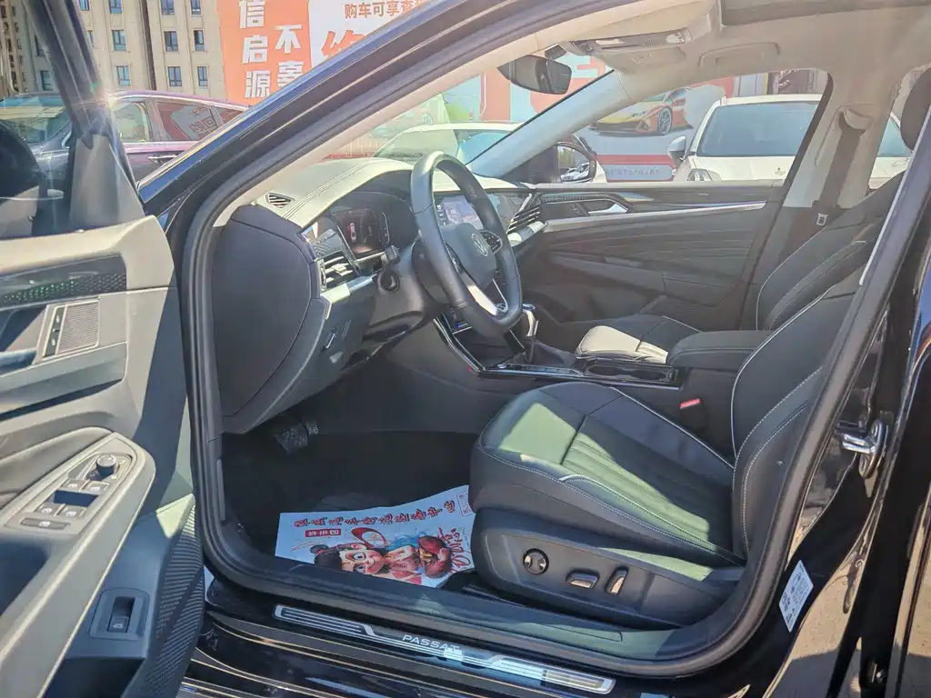 VOLKSWAGEN PASSAT 2022