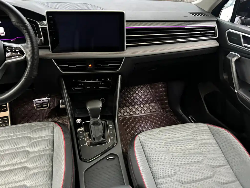 VOLKSWAGEN TIGUAN L 2022