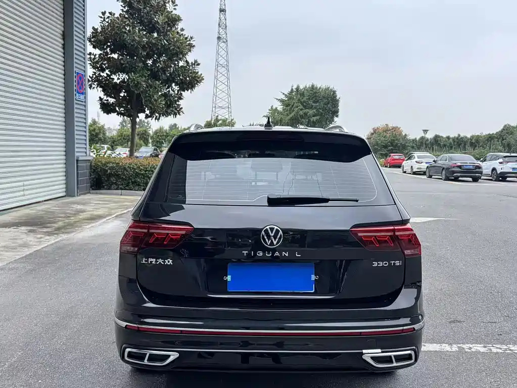 VOLKSWAGEN TIGUAN L 2023