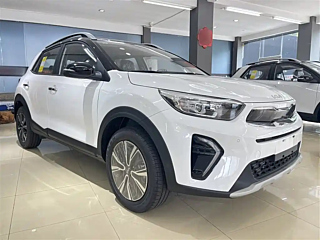 KIA VENUE  2021 YEAR 1.4L CVT YEAR 2021