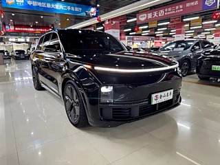 LI AUTO L8  2025 YEAR MAX INTELLIGENT  EDITION 2025