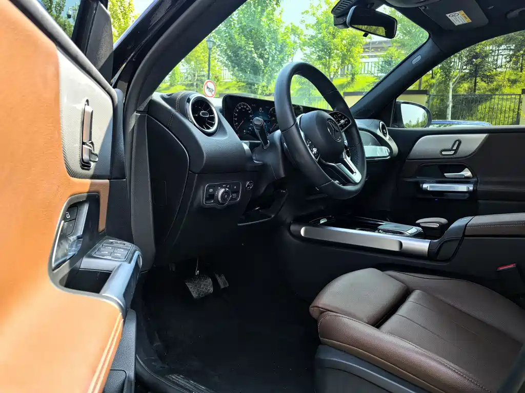 MERCEDES BENZ GLB 2022