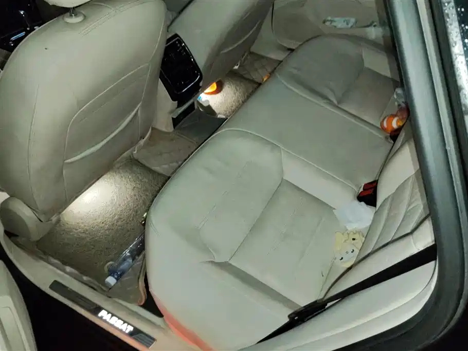 VOLKSWAGEN PASSAT 2017