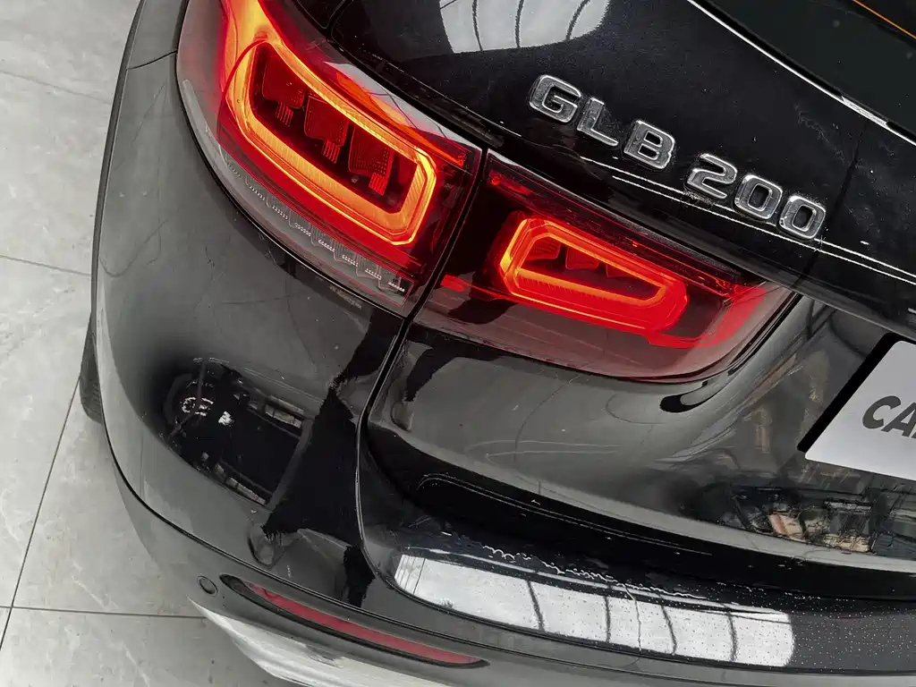 MERCEDES BENZ GLB 2022