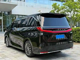 Заказать LEXUS LM
