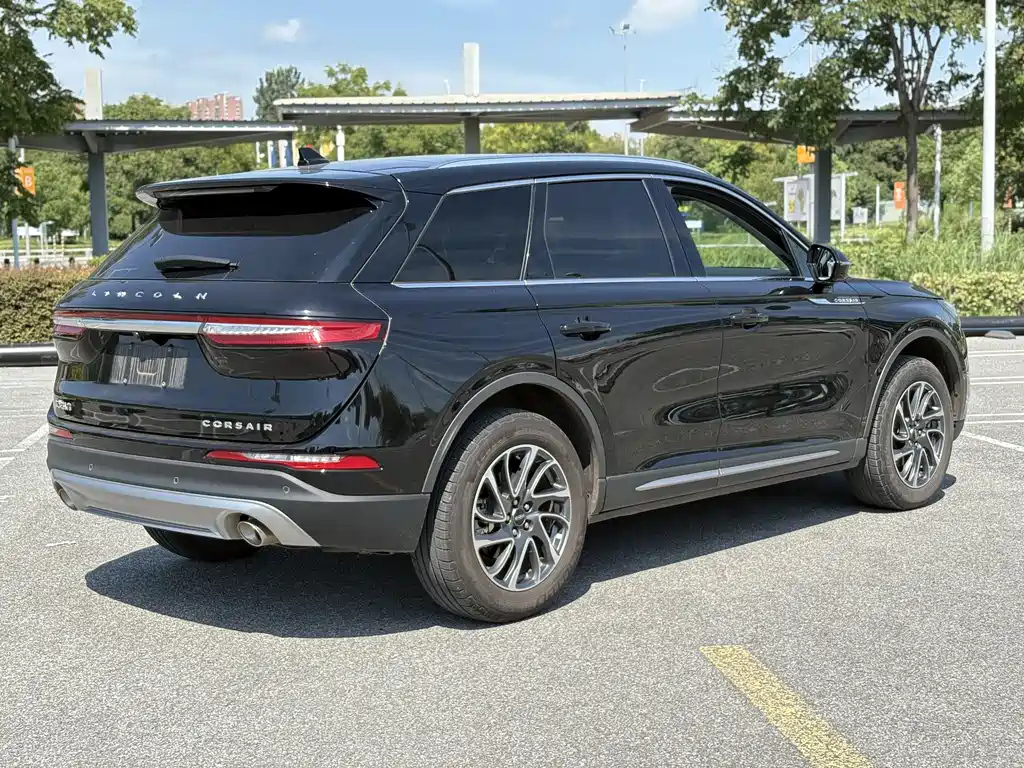 LINCOLN ADVENTURER 2022