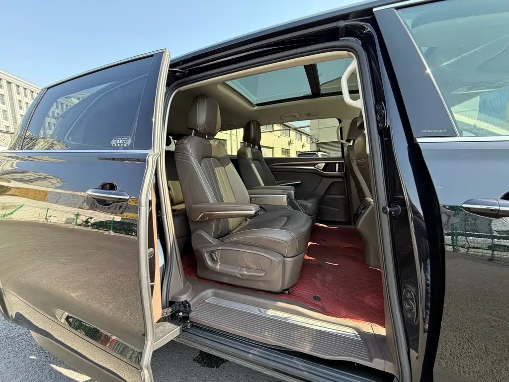 VOLKSWAGEN VILORAN 2020