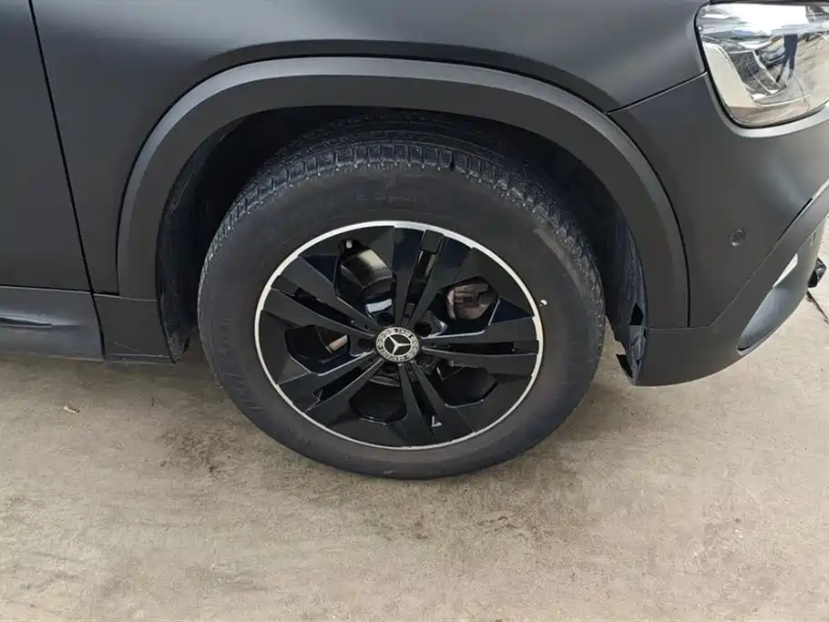 MERCEDES BENZ GLB 2024