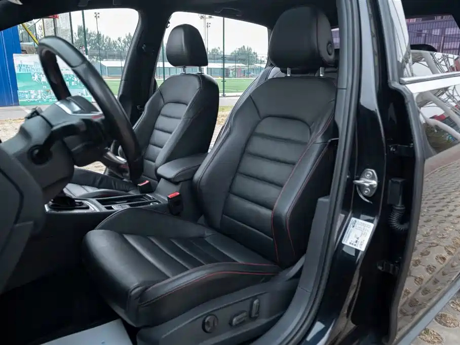 VOLKSWAGEN GOLF GTI 2016
