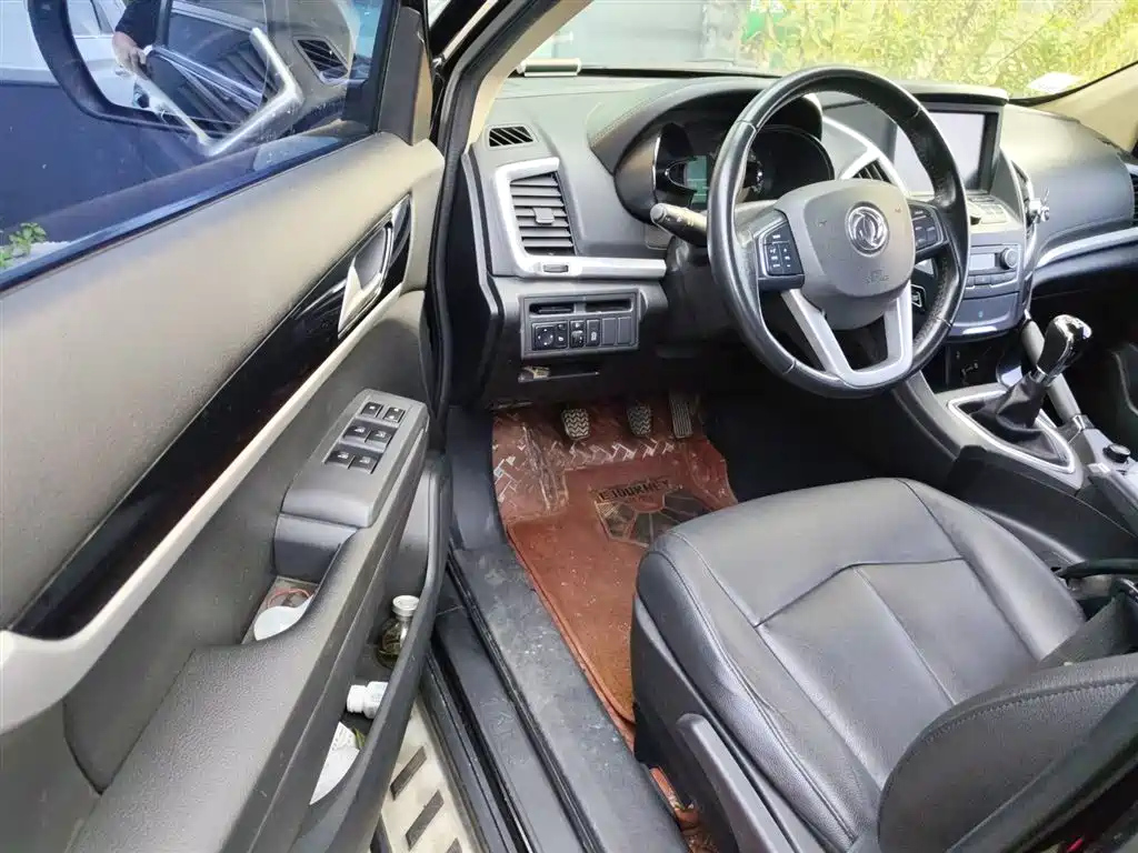 DONGFENG AEOLUS AX7 2015