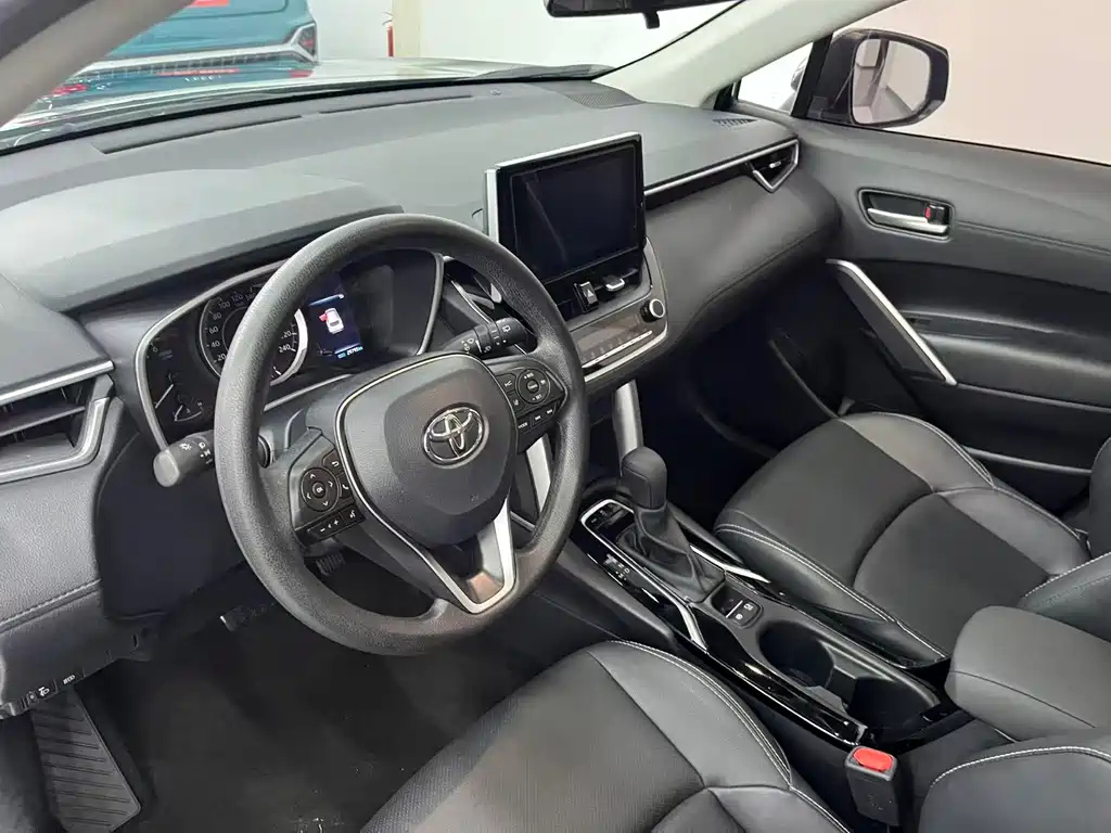 TOYOTA FRONTLANDER 2022