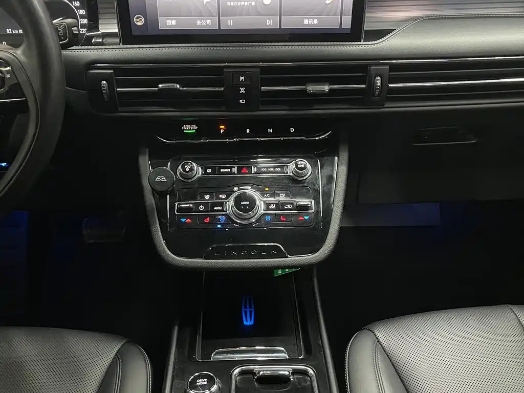 LINCOLN ADVENTURER 2021