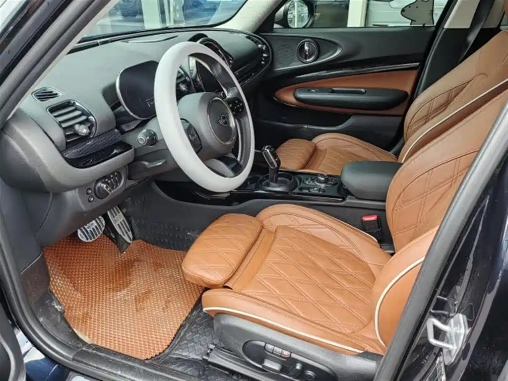 MINI CLUBMAN 2022