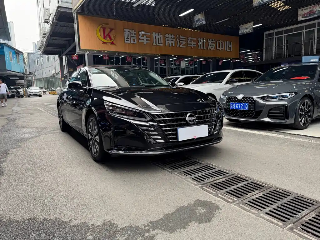 NISSAN TEANA 2024