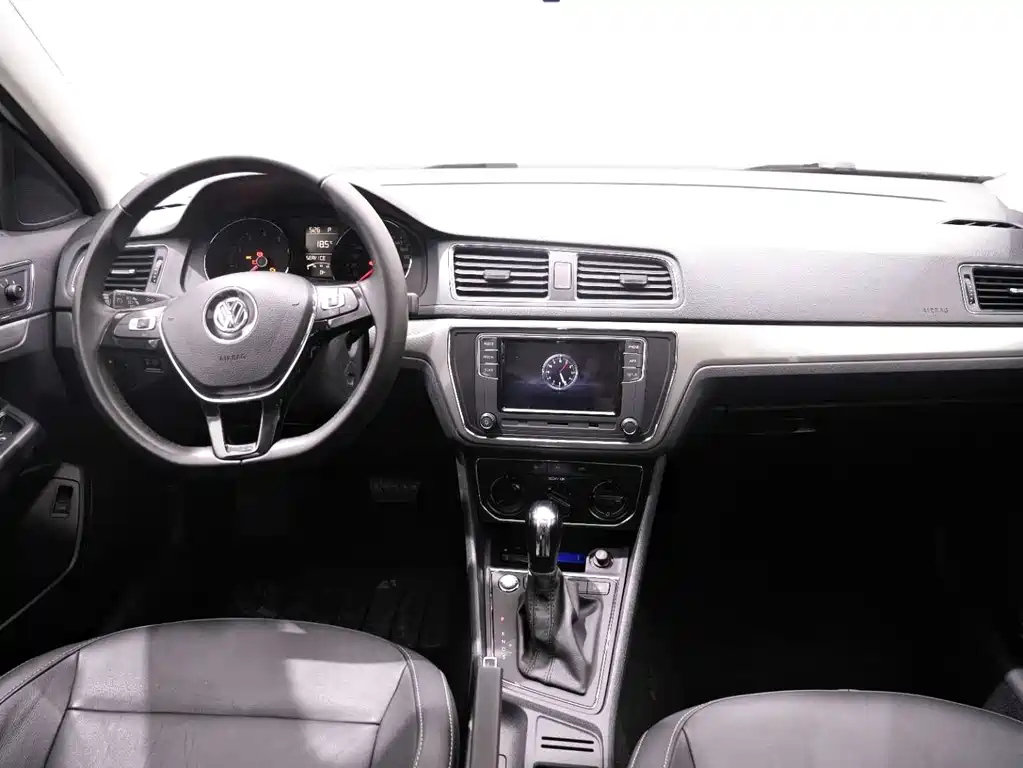 VOLKSWAGEN LAVIDA 2017