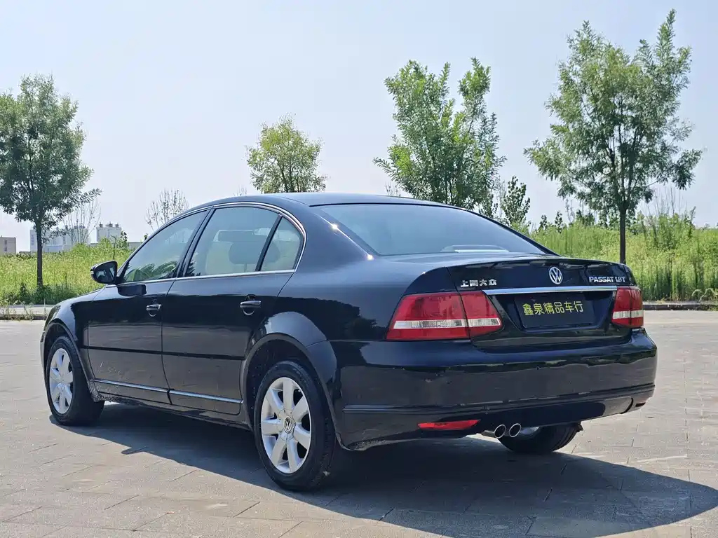 VOLKSWAGEN PASSAT LINGYU 2013