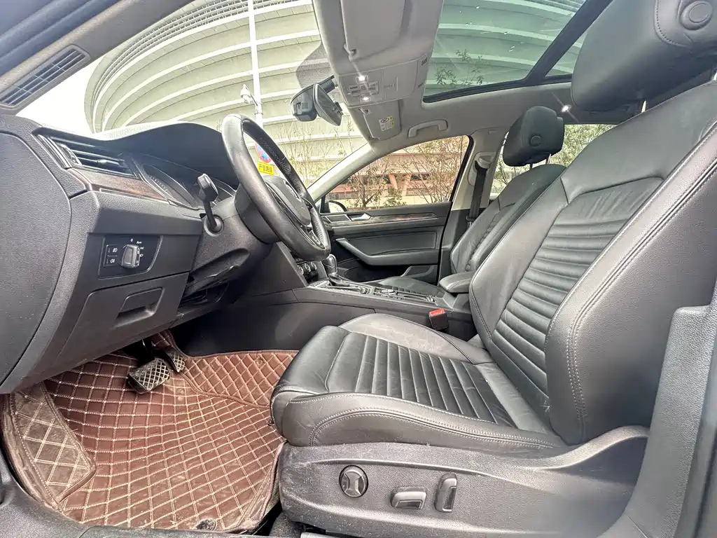 VOLKSWAGEN MAGOTAN 2019