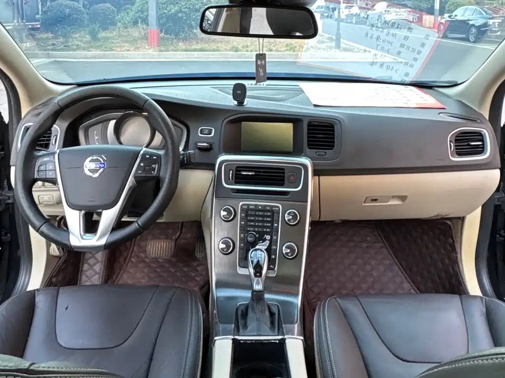 VOLVO S60 2014