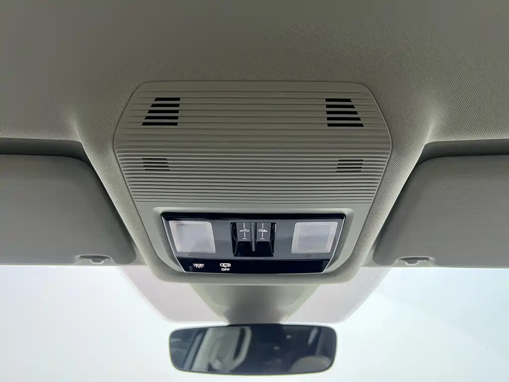 VOLKSWAGEN VILORAN 2024