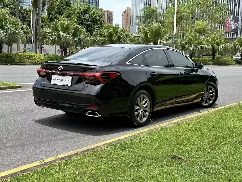 TOYOTA AVALON 2022