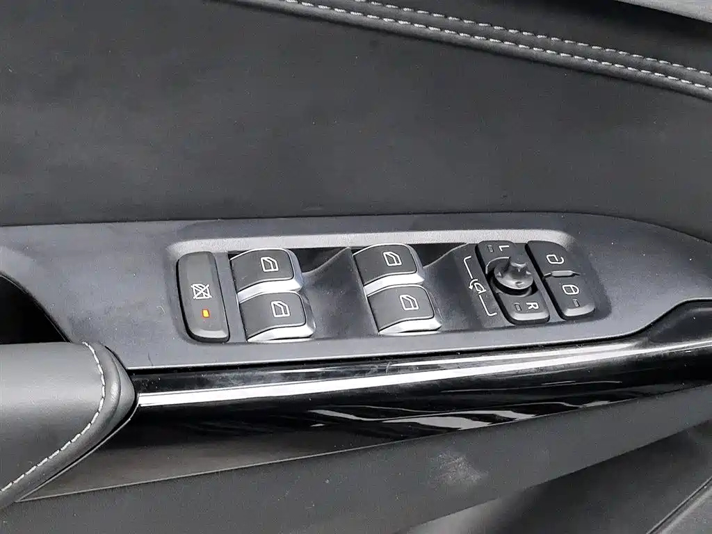 LYNK&CO 02 HATCHBACK 2022