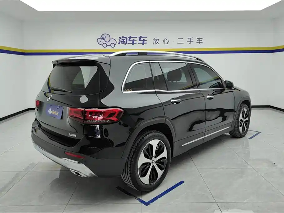 MERCEDES BENZ GLB 2023
