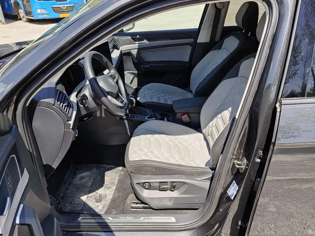 VOLKSWAGEN TAYRON 2022