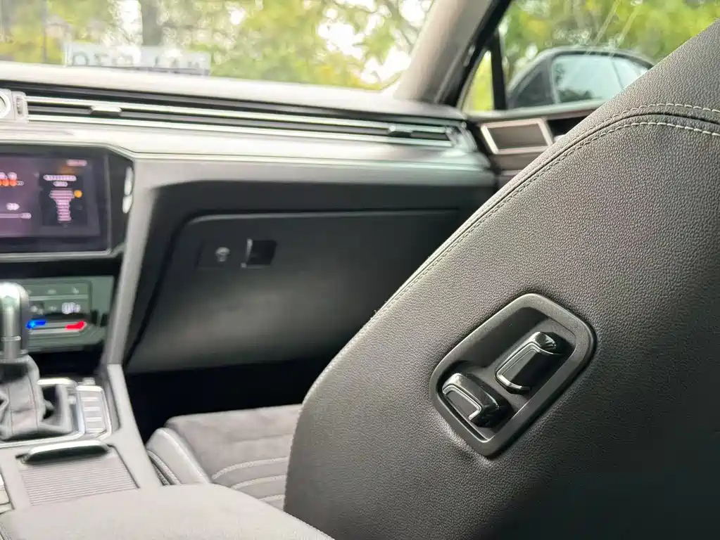 VOLKSWAGEN MAGOTAN 2021