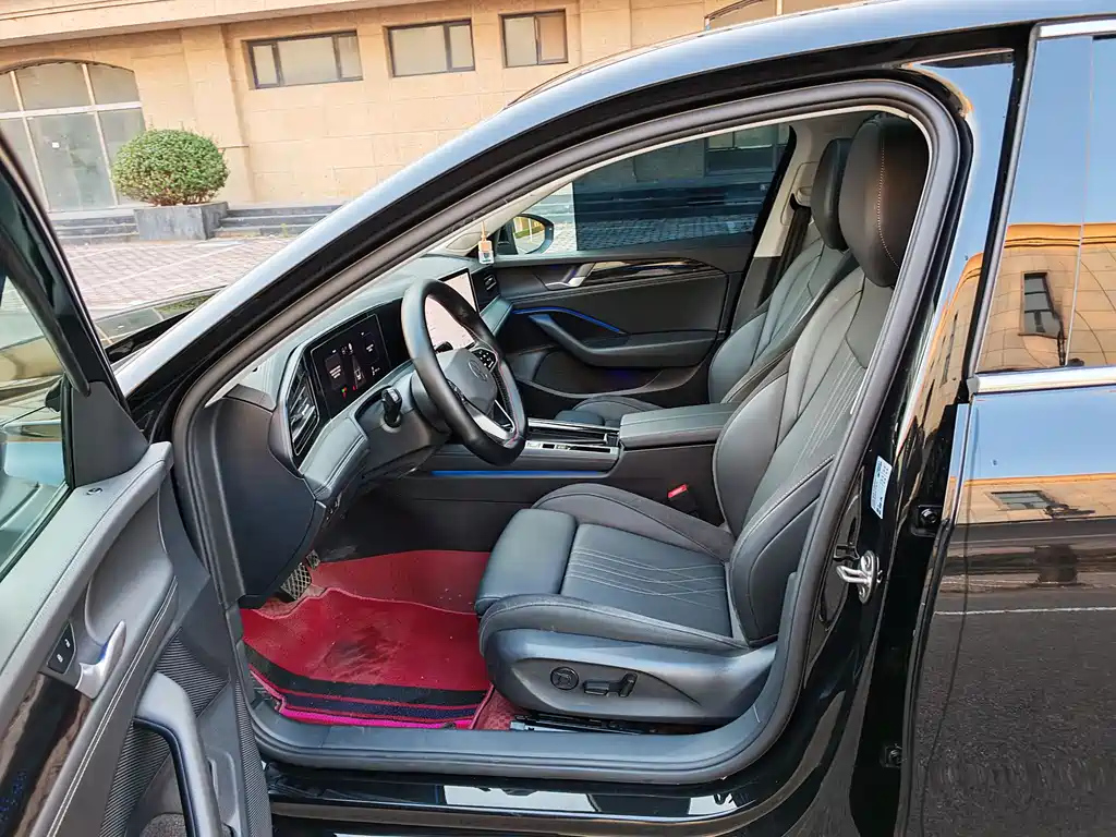 VOLKSWAGEN MAGOTAN 2024