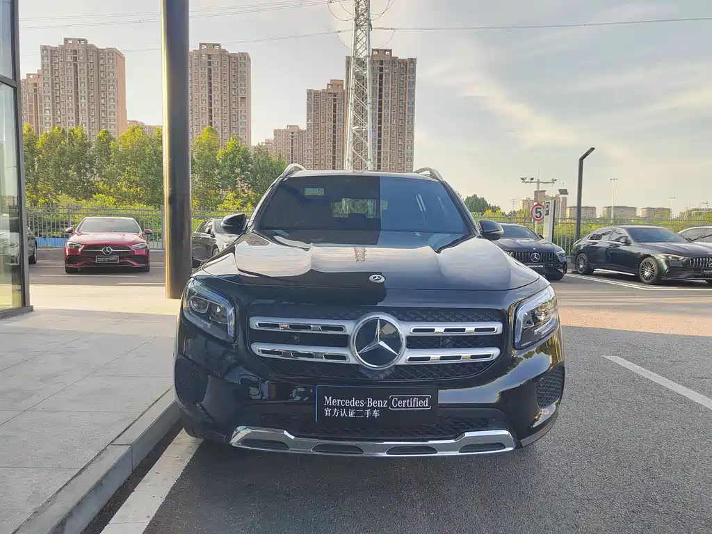 MERCEDES BENZ GLB 2023