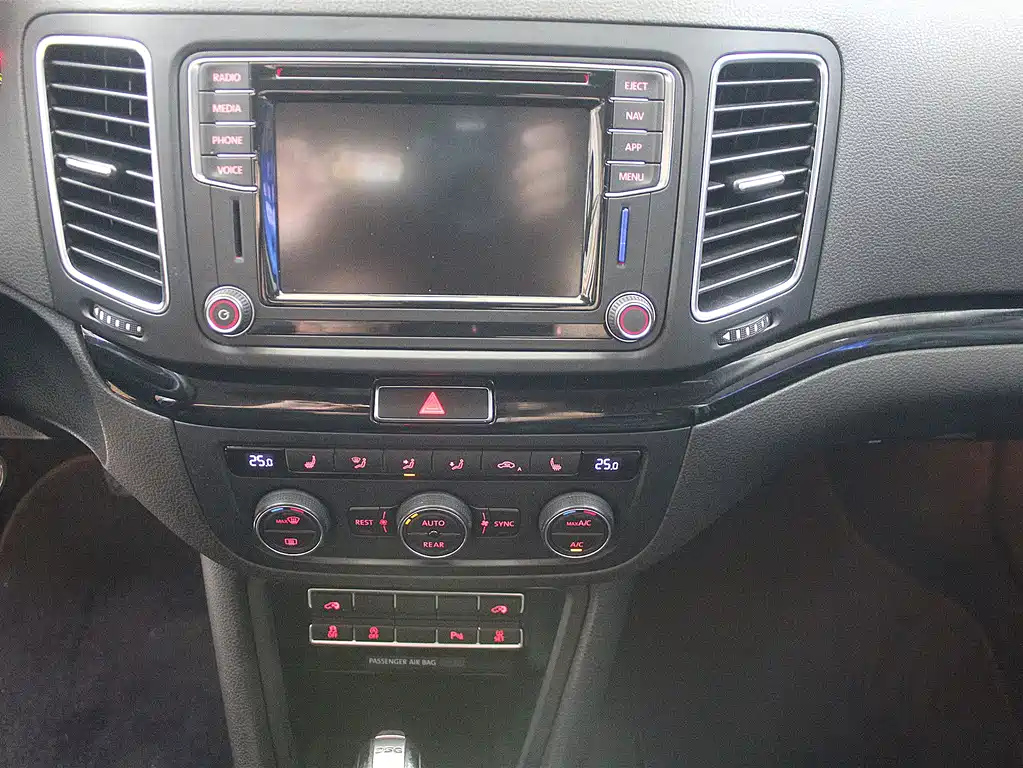 VOLKSWAGEN SHARAN 2016