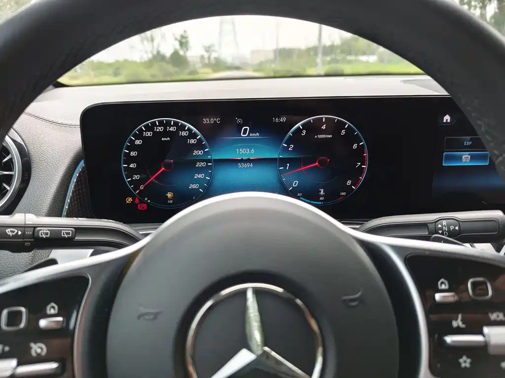 MERCEDES BENZ GLB 2022