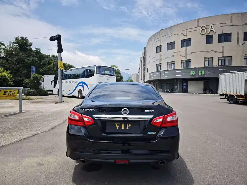 NISSAN TEANA 2016