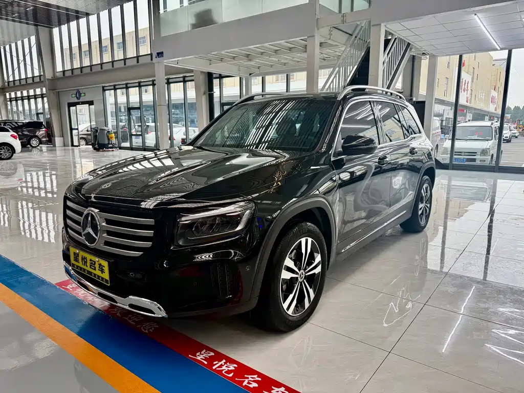MERCEDES BENZ GLB 2024