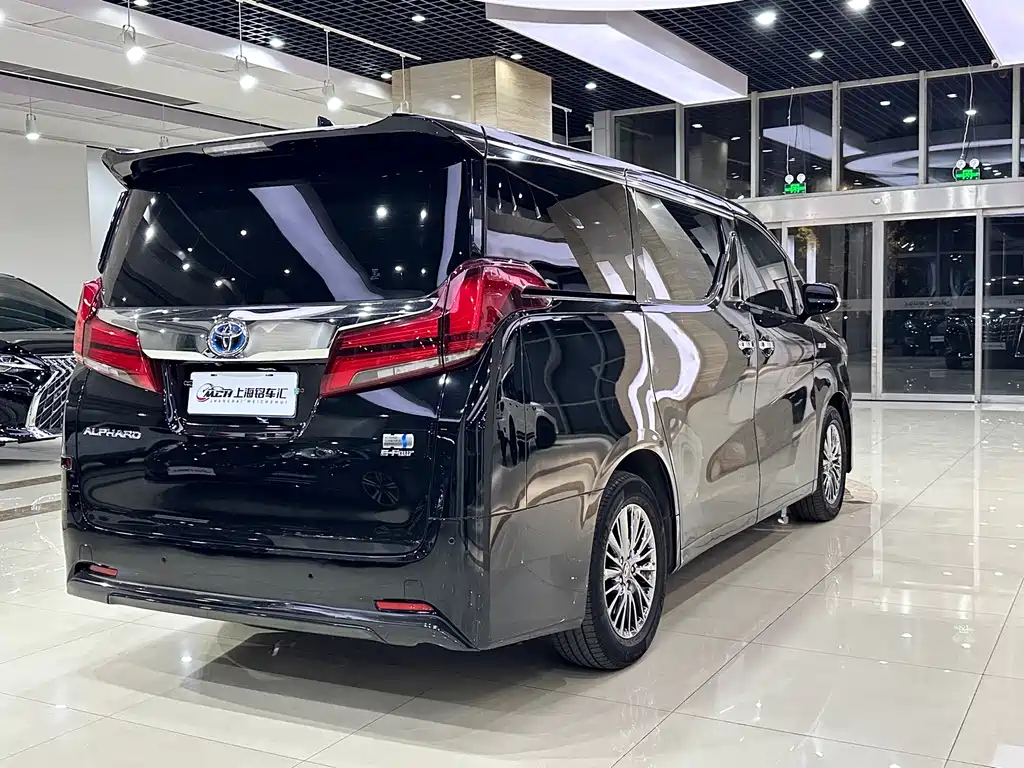 TOYOTA ALPHARD 2018