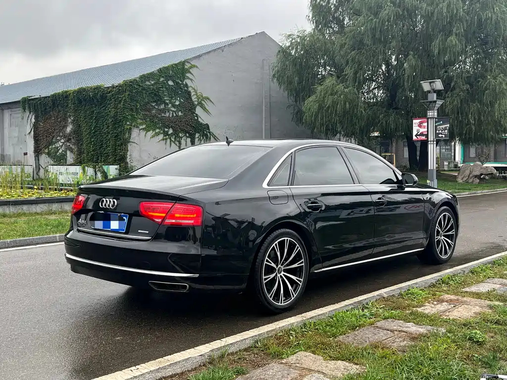 AUDI A8 2013