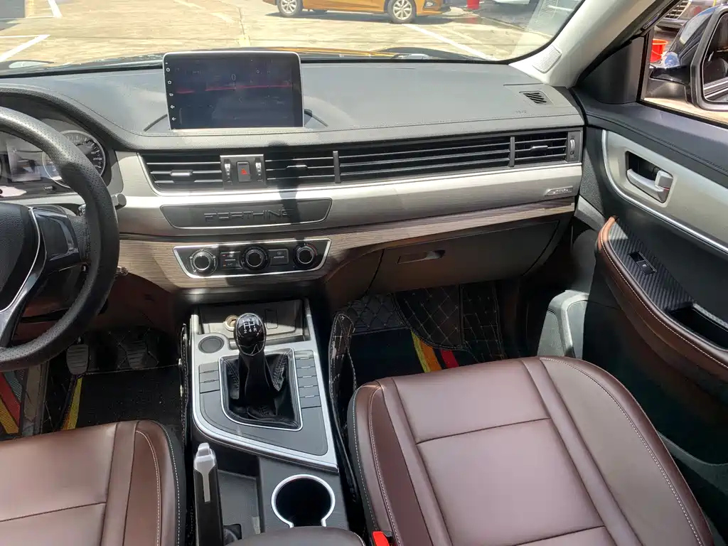 DONGFENG FORTHING T5 2022